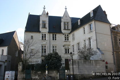 Place Grégoire-de-Tours