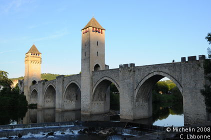 Pont Valentré bridge