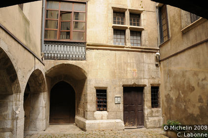 Rue Basse- du-chateau