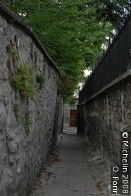 Rue Berton