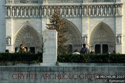 Crypte Archéologique de Notre-Dame