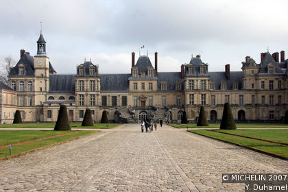Cour du Cheval-Blanc ou des Adieux