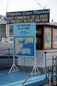 Boat tour around the harbour