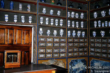 General Hospital - Apothecary