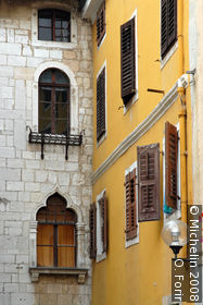 St Maur Street