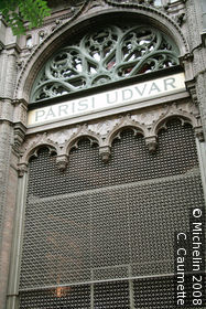 Paris Thoroughfare