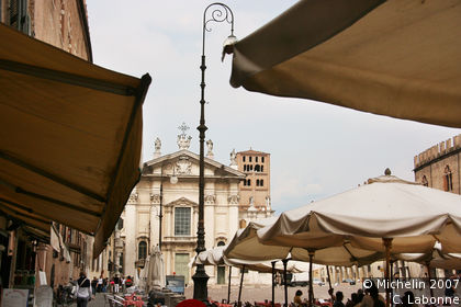 Piazza Sordello (Sordello square)