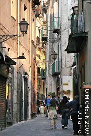 Via Mercanti (Merchants Street)