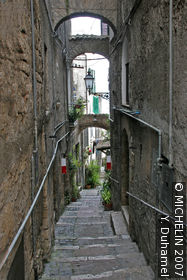 Medieval quarter (Quartiere medievale)