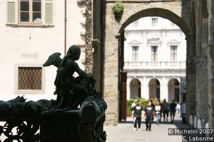 Piazza del Duomo(Cathedral Square)