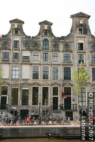 The Cromhout Houses (Cromhouthuizen)