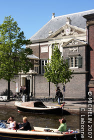 Stedelijk Museum De Lakenhal