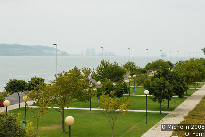 Promenade on the Tage