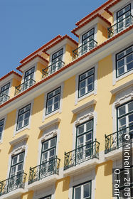 Rua do Carmo and Rua Garrett