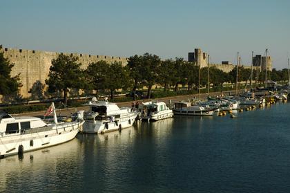 Aigues-Mortes : les remparts