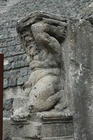 Pompei : l'Odéon - détail d'une sculpture