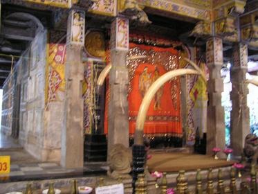 à l'intérieur du temple
