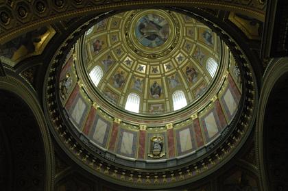 Basilique St-Étienne : intérieur du dôme