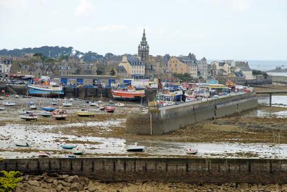 Roscoff vue depuis le promontoire de la chapelle Ste-Barbe