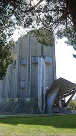 Notre-Dame de Royan côté jardin