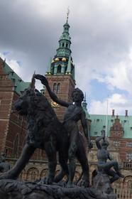 Statue de la fontaine