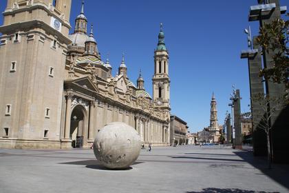 Plaza de la Seo and Plaza del Pilar