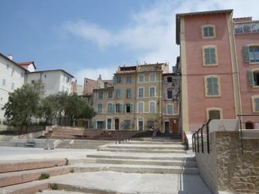 Place du Refuge Quartier du Panier Marseille 2e