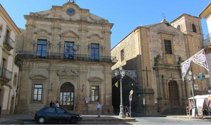 Garibaldi Square (Piazza Garibaldi)