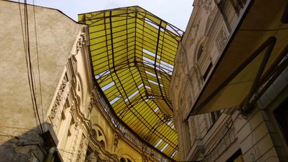 Macca-Vilacrosse Passage