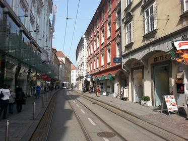 Sackstrasse Graz vom Hauptplatz her