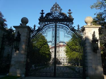 Bellevue Avenue