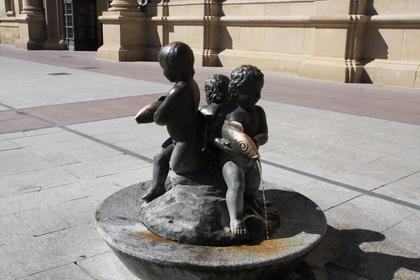 Plaza de la Seo and Plaza del Pilar