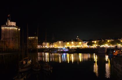 Cours des Dames de nuit vu depuis la Rue de l'Armide