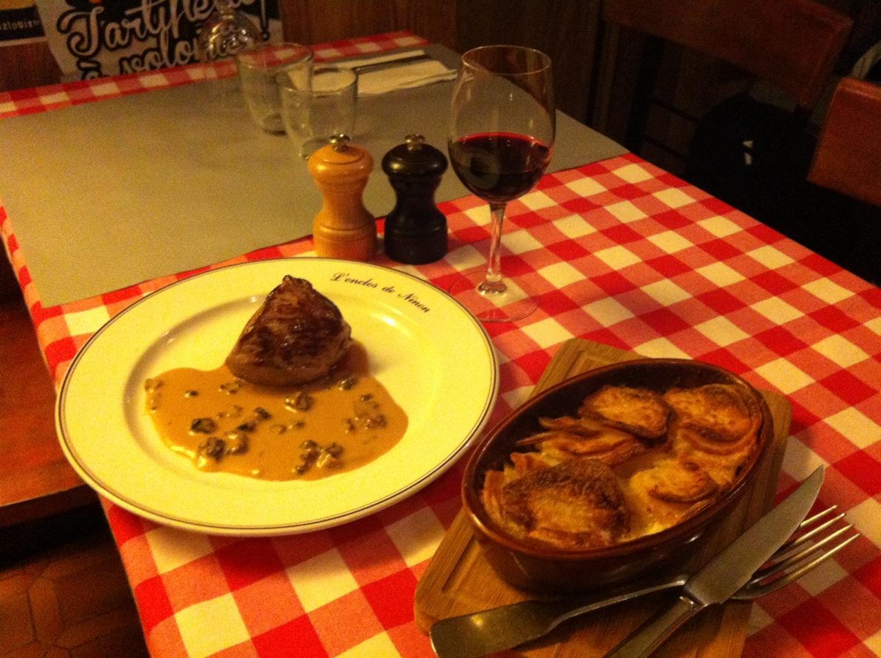 Chez Louis by null
