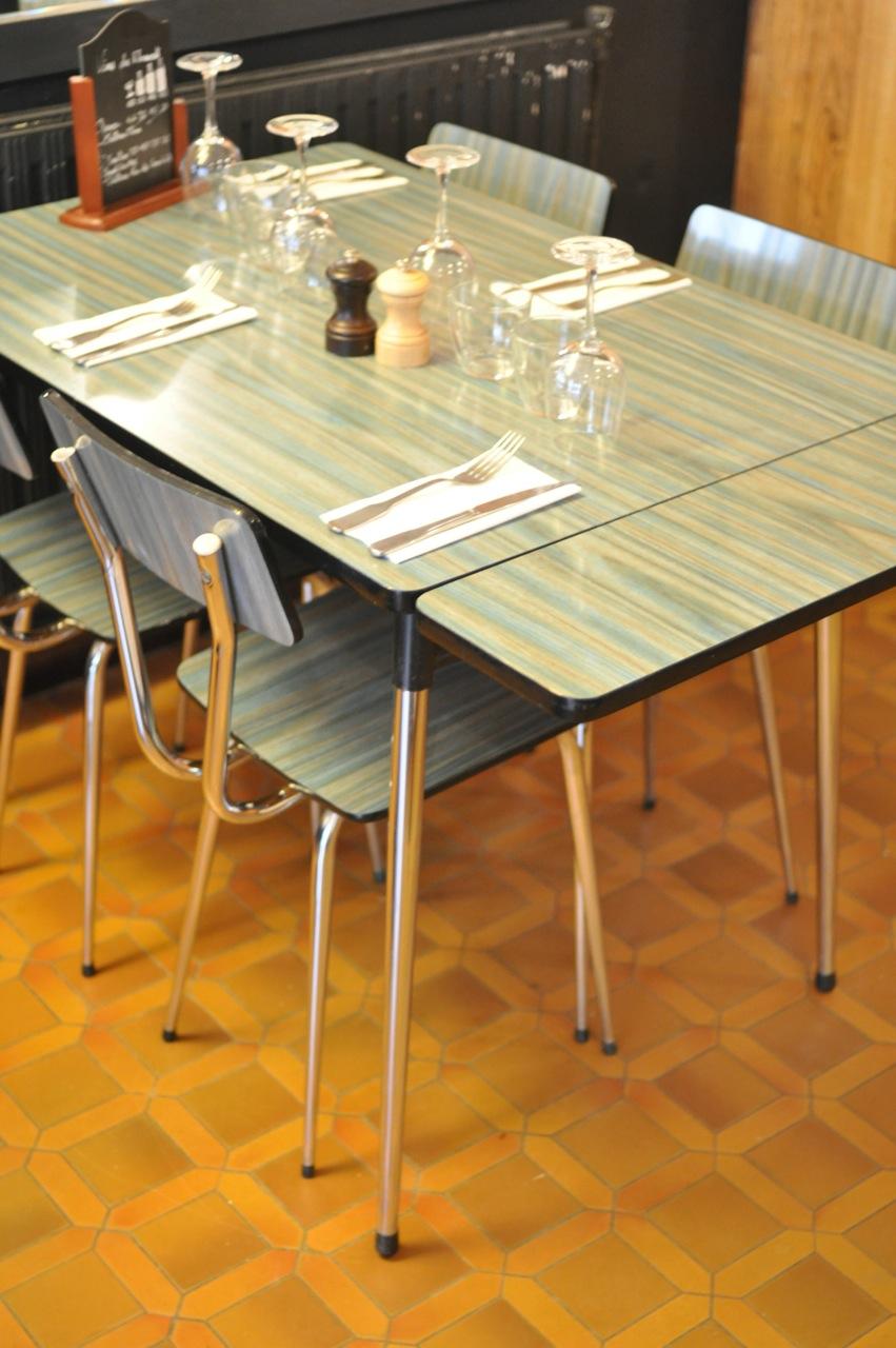 Chez Louis by null