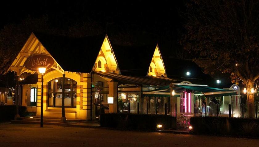 Le Mail Restaurant Caffe - Brasserie - 49100 Angers - MICHELIN Restaurants
